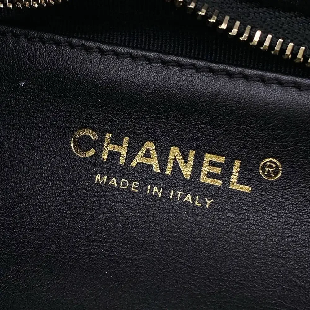 Chanel Matelasse Shoulder Bag AS5849